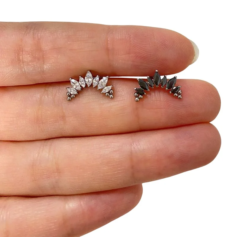ASTM F136 Titanium PIERC 7 CZ  - Cluster Stud Ear 评论和价格