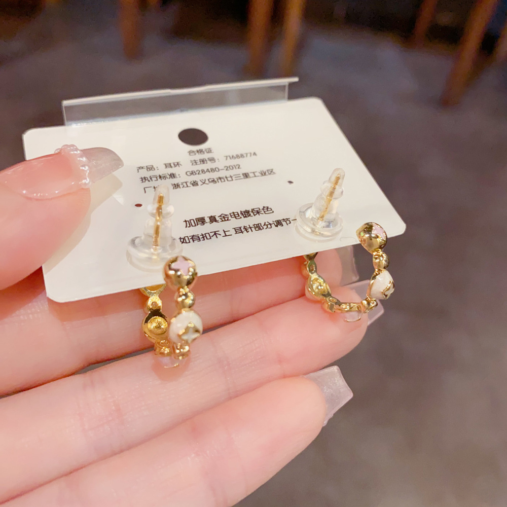 Enameled Floral Cluster Half H - Cluster Stud Ear 评论和价格