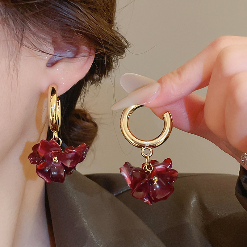 Maillard Flower Clusters Drop  - Cluster Stud Ear 评论和价格