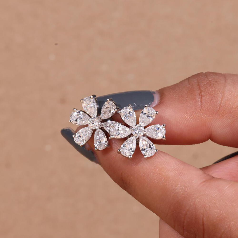 Cluster Flower Full Moissanite - Cluster Stud Ear 评论和价格